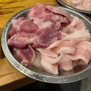 直送生ホルモンなかせい