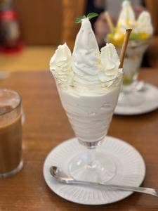 ミルク&パフェ よつ葉ホワイトコージ 札幌ステラプレイス店