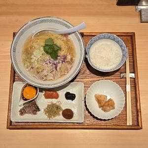 大月