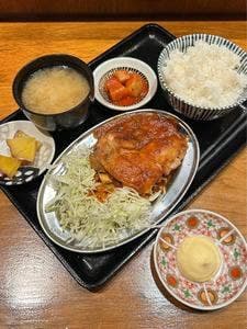 キッチン シン•トミー