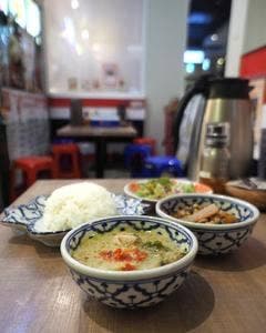 タイ屋台酒場ガムランディー KITTE博多店