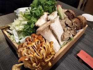 しゃぶしゃぶ 吟半 お台場店