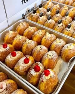 TRUFFLE DONUT 大阪京橋店
