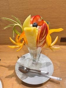 果実園リーベル グランスタ八重北店