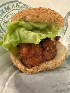 ラッキーピエロ マリーナ末広店