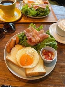 THE Lower East Nine cafe -LE9-