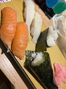 立ち食い寿司&牡蠣・ワイン すしまる 天王寺MIO店