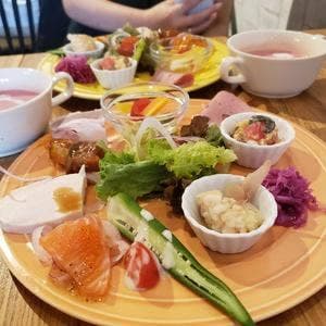 NOBU'S KITCHEN