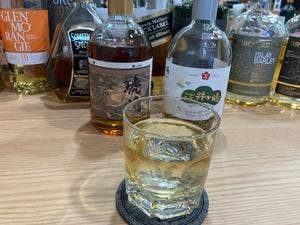 お酒の美術館 ブルーライン桜木町駅店