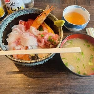 つきじde丼どん