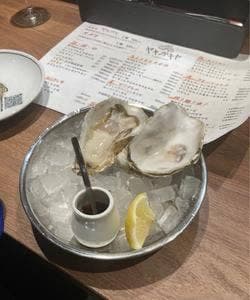 ヤキガキヤ oyster&wine