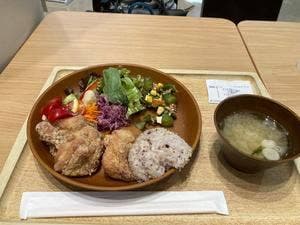 鳥〇食堂 × タニタカフェ イオンレイクタウンmori店