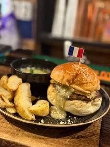 World Burger 池袋東口店