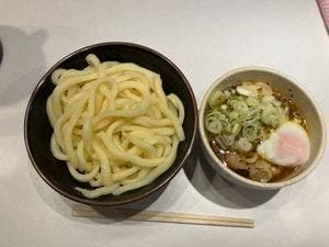 肉汁うどんかんだ屋 神田本店
