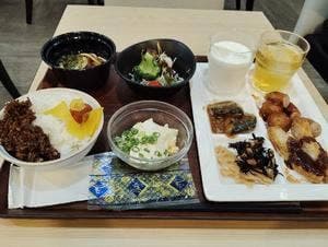 モーニングファーム アパホテル岡山駅前店