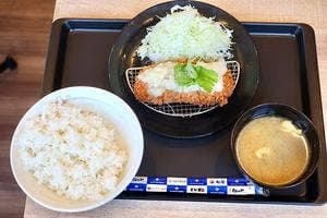 松屋 みよし店