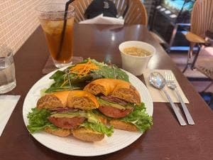 PRIUS CAFE