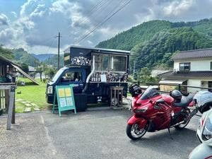 英彦山キッチンカーsakanano shippo号