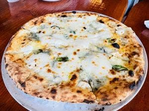 ピッツェリア ペスカトーレ