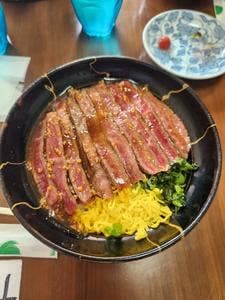 めしのやまいち