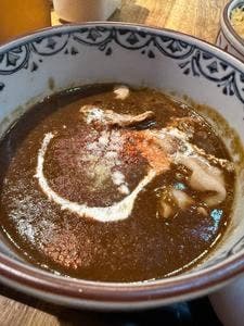 池袋壬生 なぜ蕎麦にラー油を入れるのか。池袋本店