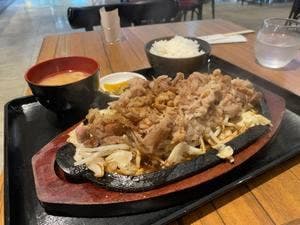 にしやま 福岡空港店