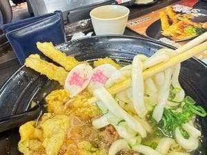 資さんうどん 空港通店