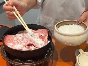 伊勢外宮カウンターすき焼きおりにく