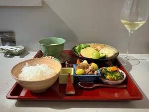 にこみたび
