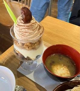 里の菓茶房 恵那川上屋 栗里宿 恵那峡店