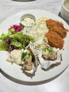 8TH SEA OYSTER Bar 横浜モアーズ店