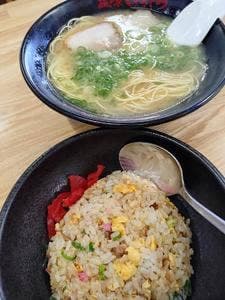 博多らーめん 塩原いってつ 福工大前店