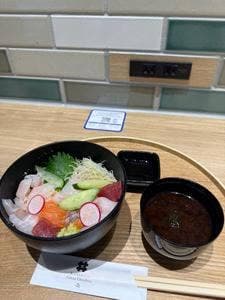 海鮮丼 銀座おのでら 羽田空港第一ターミナル店