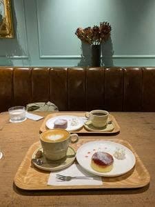 ライブラリーカフェ 七竈珈琲館 登別万世閣