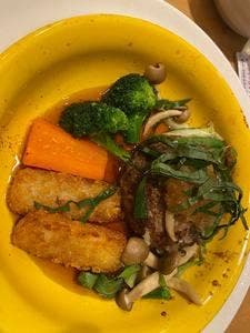 Cafe レストラン ガスト 星川駅前店