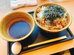 なぜ蕎麦にラー油を入れるのか。御茶ノ水店