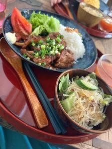 横浜マルニカフェダイニング