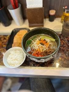 四川担々麺 赤くろ