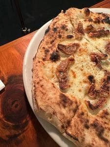 PIZZERIA PONTE CENTRO | ピッツェリア ポンテ チェントロ