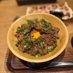 宮崎牛ステーキと宮崎地鶏 肉バル食堂 みやざき晴マチ 中央通 一番街店