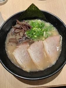 とんこつらーめん俺式 純 東京駅店