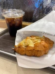 Curly's Croissant TOKYO BAKE STAND