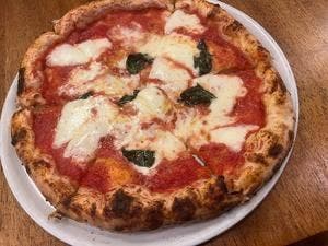 Pizzeria BUGANVILLE Hiroo