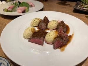 鉄焼酒房 蜂ヤ 本店