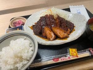 矢場とん 阪急三番街店