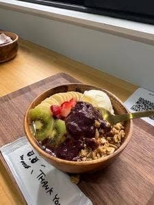PLUSグリークヨーグルト×アサイボール 大阪中崎町店