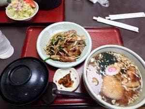 ファミリーラーメン さんげつ