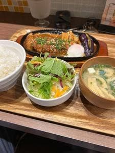 ボンバーキッチン 薬院本店