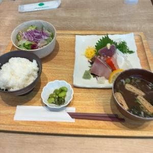 四季の海の恵み 和食とお酒処 あかしあ