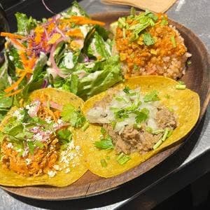 北出 TACOS グランスタ東京店
